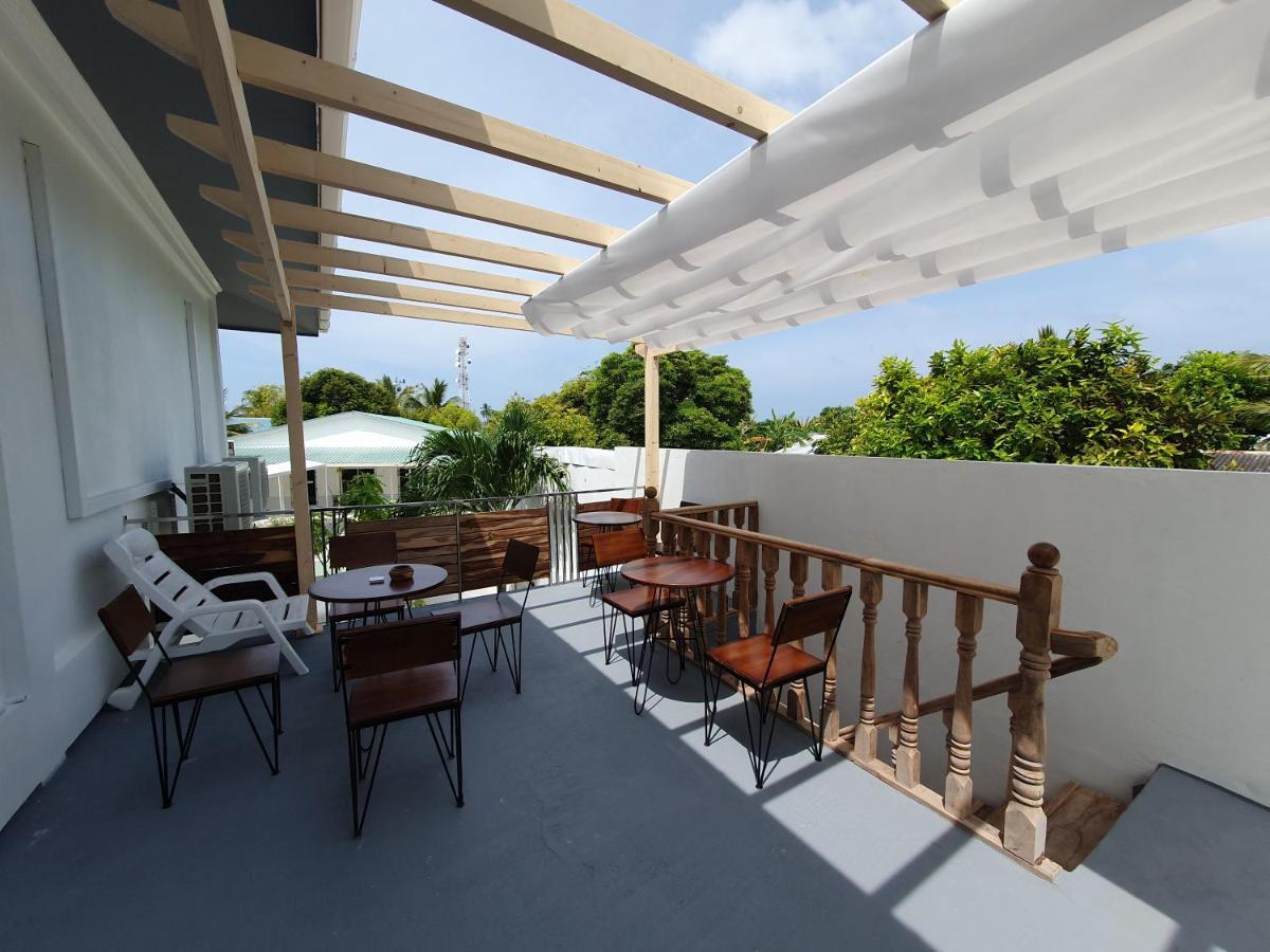 Dhoani Maldives Guesthouse Kendhoo Buitenkant foto
