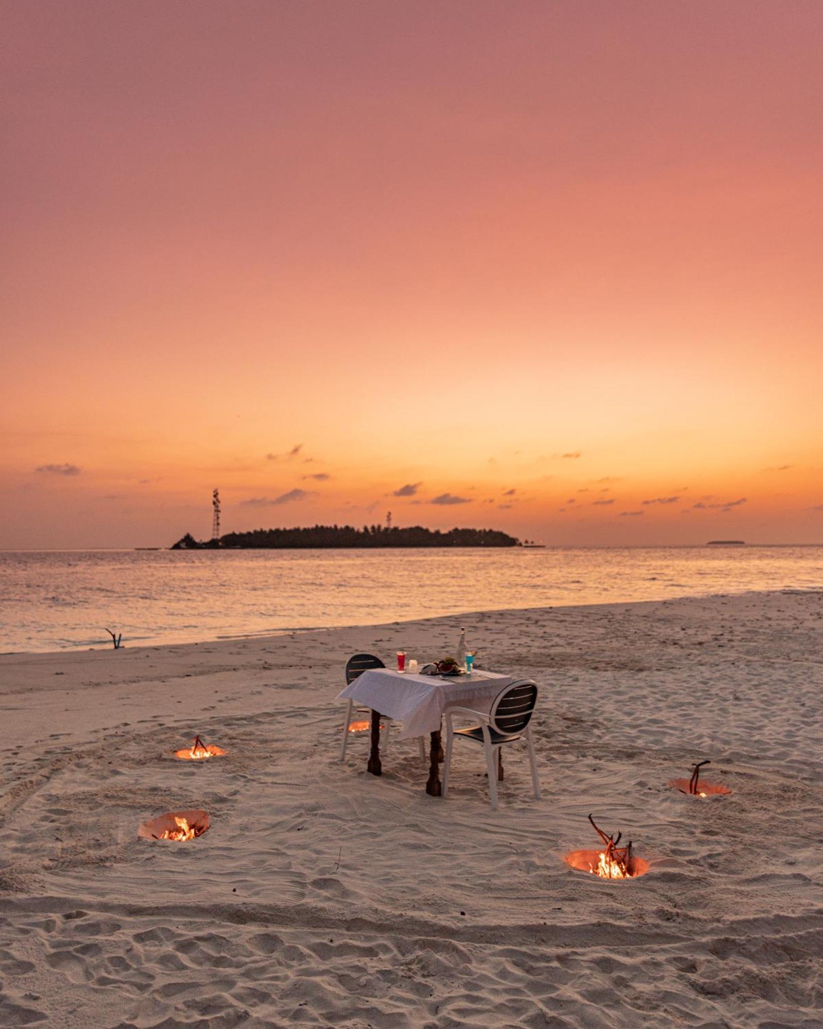 Dhoani Maldives Guesthouse Kendhoo Buitenkant foto
